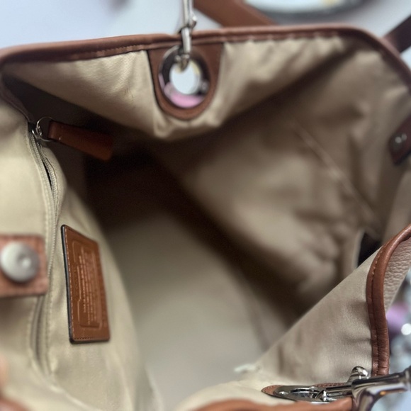 Coach Hadley Luxe Grain Pebbled Leather Ivory and Cognac   Tote bag - Picture 13 of 14